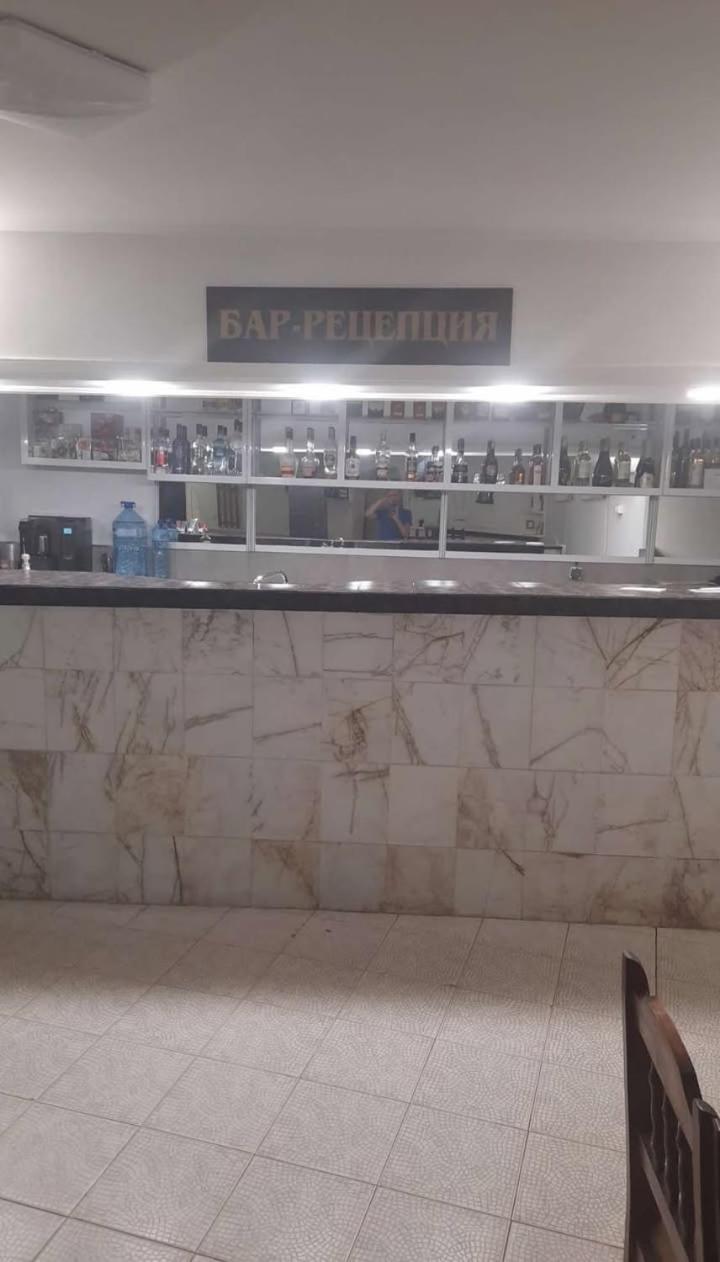 Хотел Елит Kostinbrod Exteriör bild