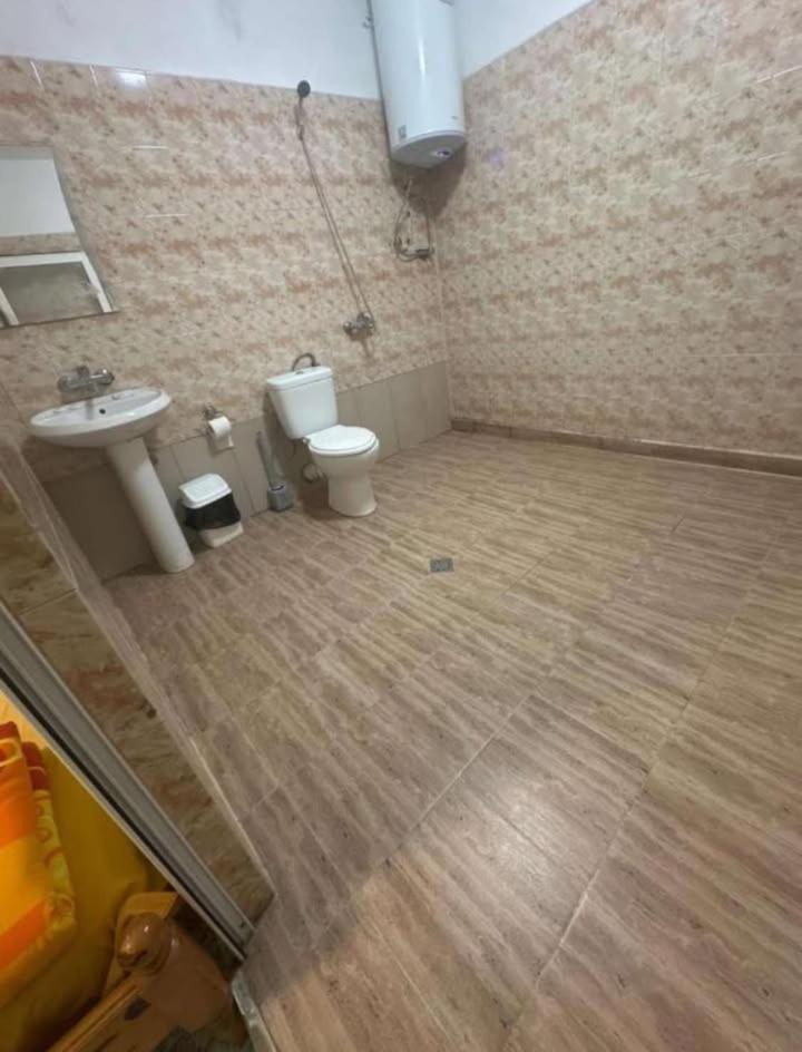Хотел Елит Kostinbrod Exteriör bild
